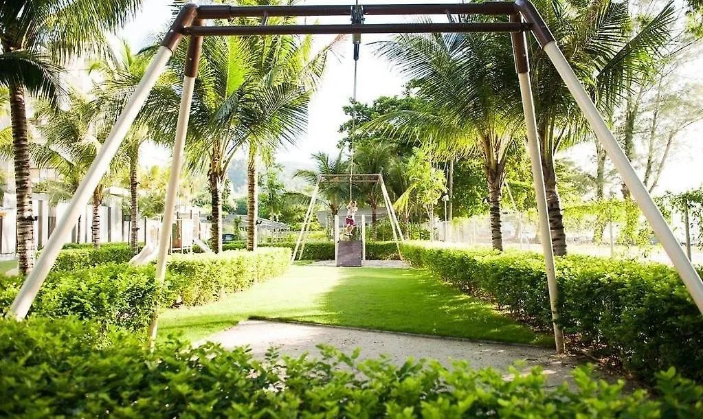 Daire By The Sea - Beachfront Bliss At Batu Feringgi